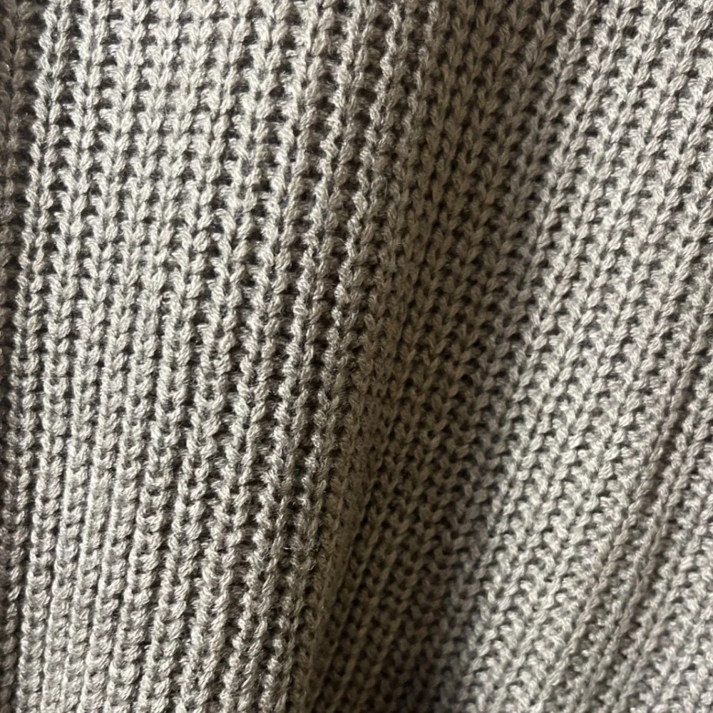 Love Tree Twist Back Sweater Medium Taupe Chunky Knit Boho Open Back V Neck